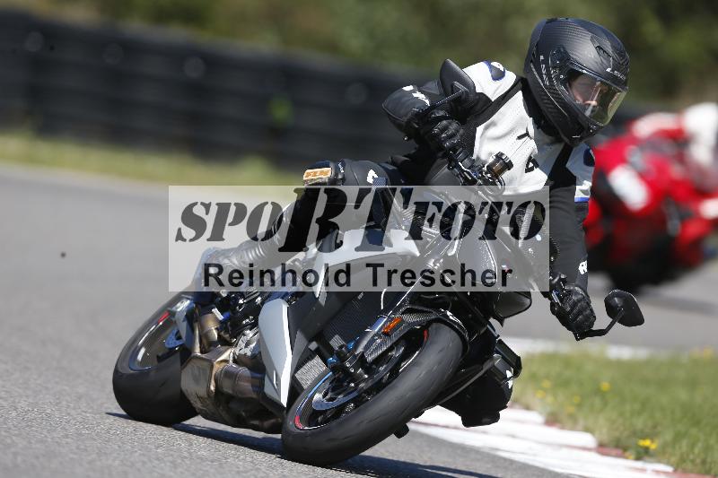 /Archiv-2025/48 25.08.2025 Cornu Master School ADR/blau-bleu/100